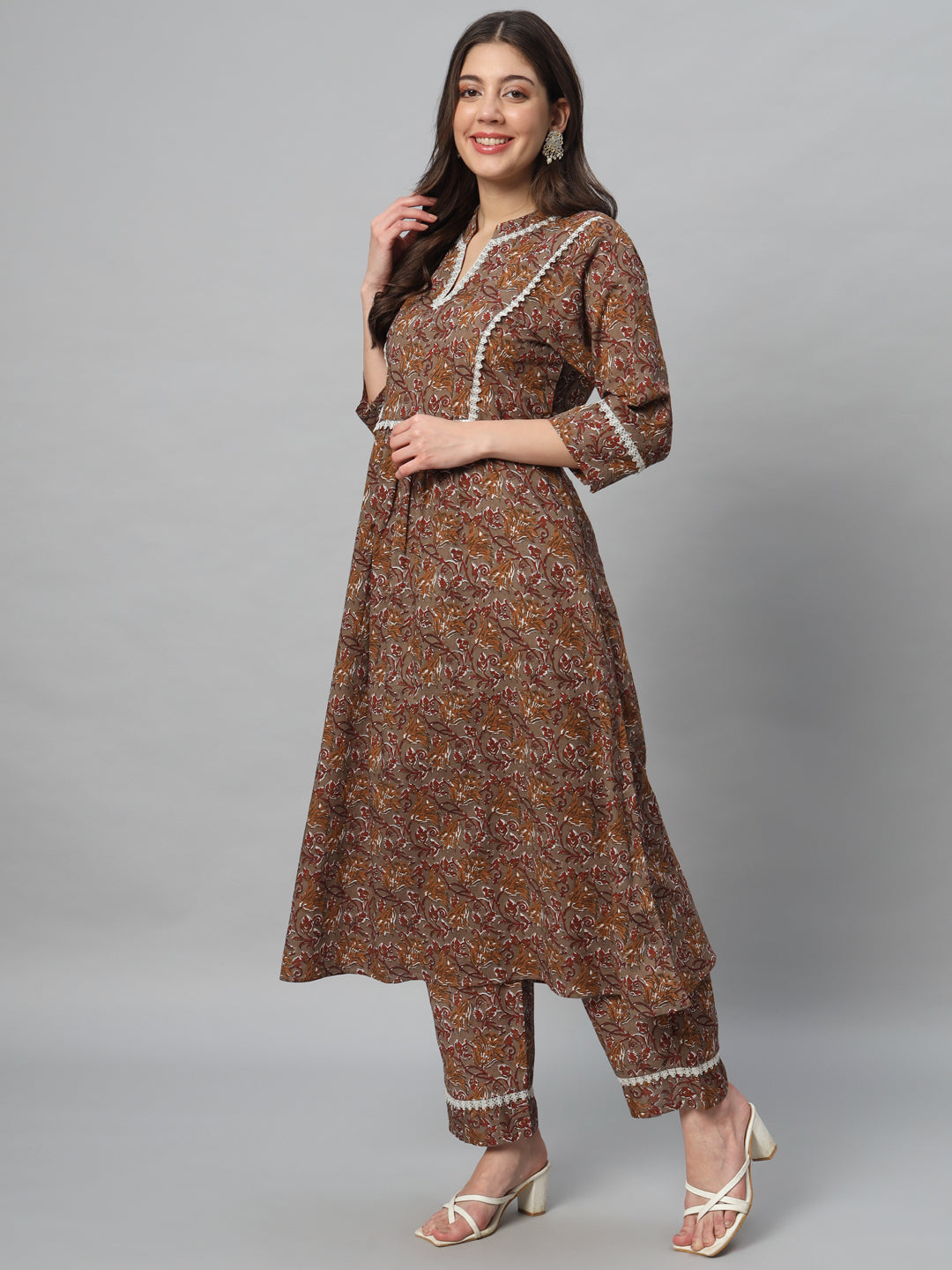 Brown Everyday Kurta Set with Lace Detailing