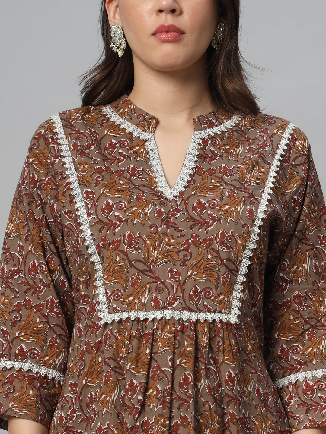 Brown Everyday Kurta Set with Lace Detailing