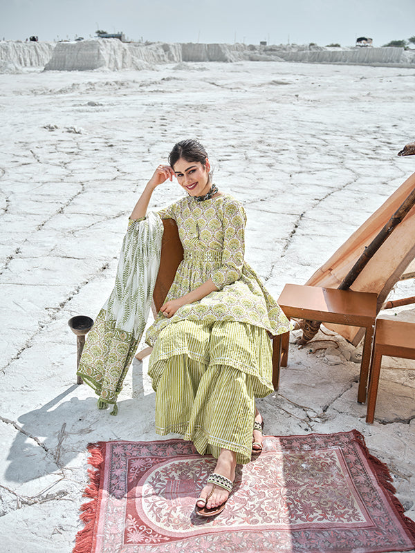 Women Short Kurta And Sharara Set