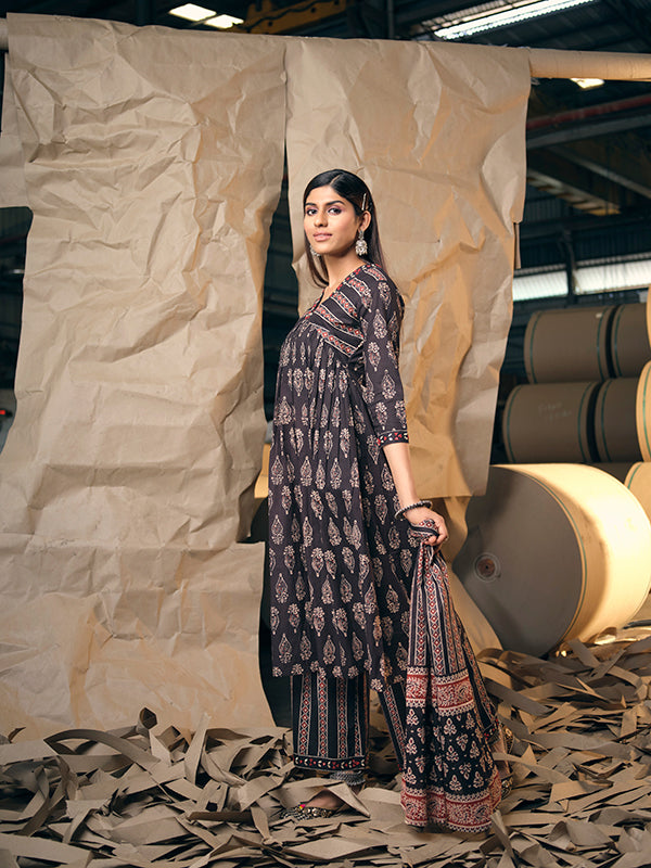 Flared Black Kurta Set - Salwat