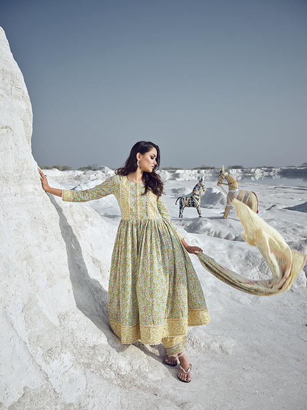 Women Flared Kurta Set - salwat