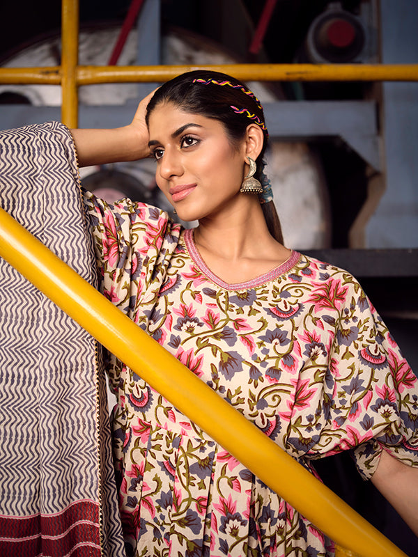 Pink Pleated Kaftan Style Kurta Set