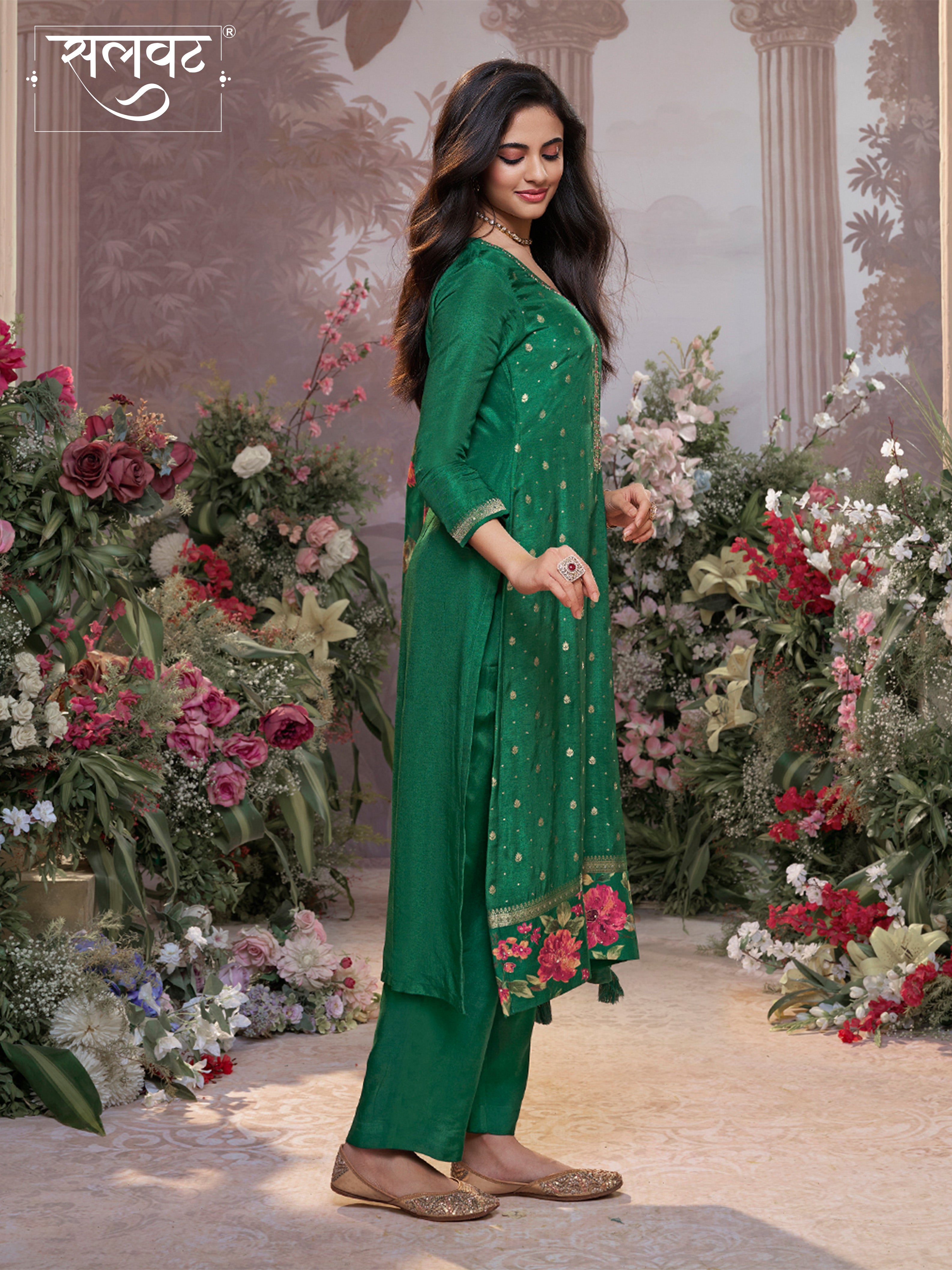 Green Dola Silk Kurta Set with Jacquard Work, Paired with a Dola Silk Digital Printed Dupatta