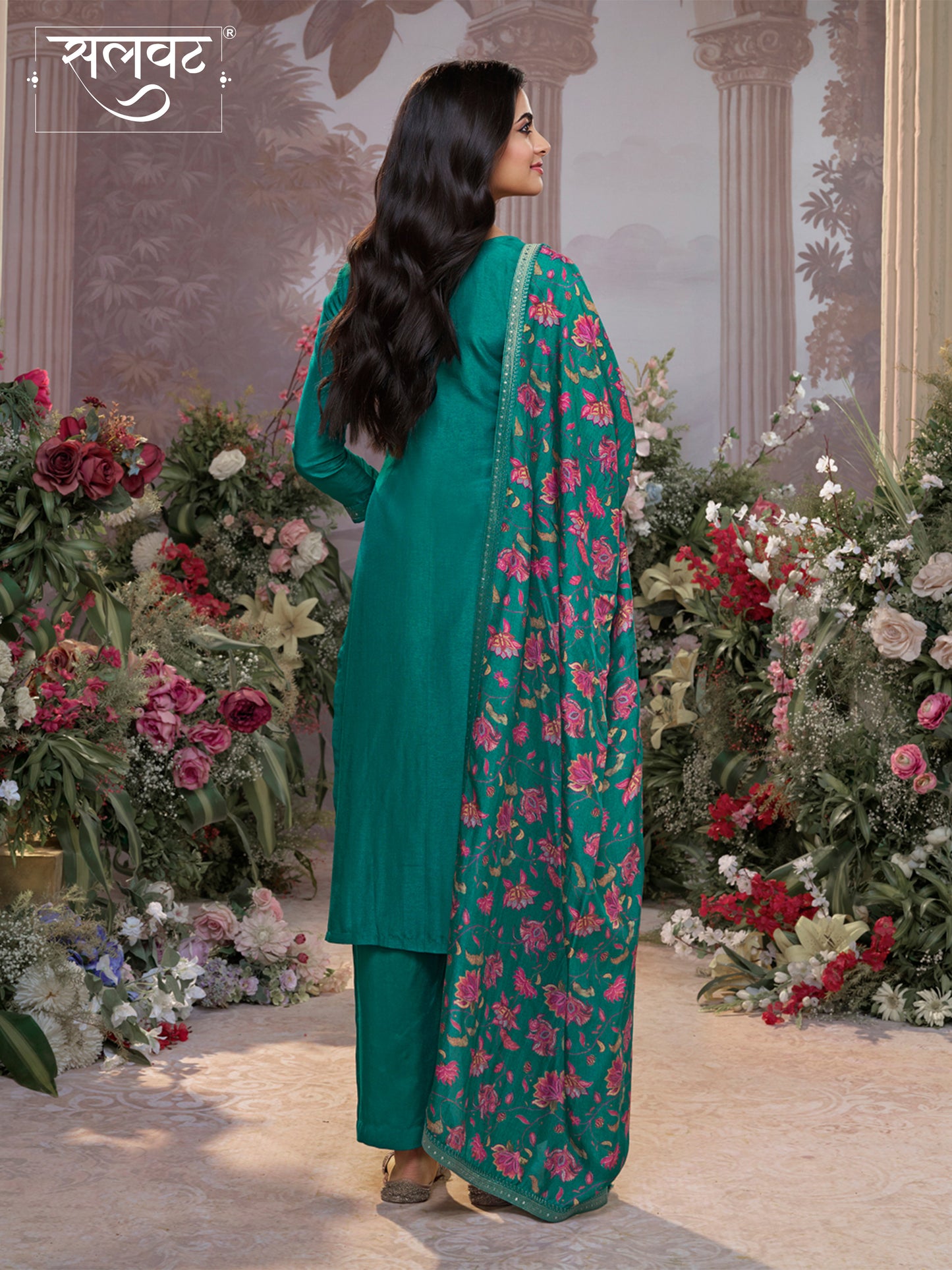 Green Dola Silk Kurta Set with Jacquard Work, Paired with a Dola Silk Digital Printed Dupatta