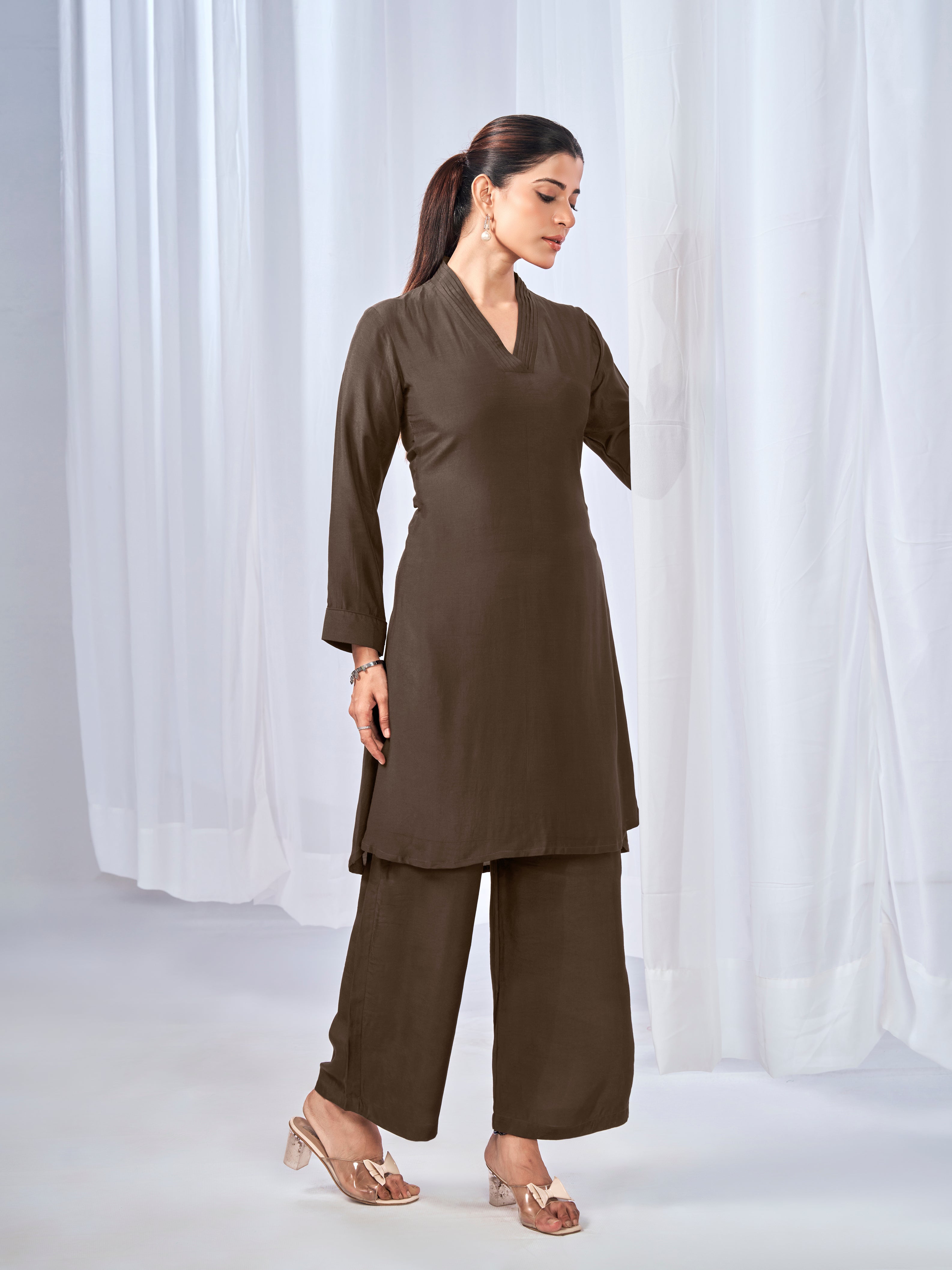 Brown coord set with subtle stitch detailing