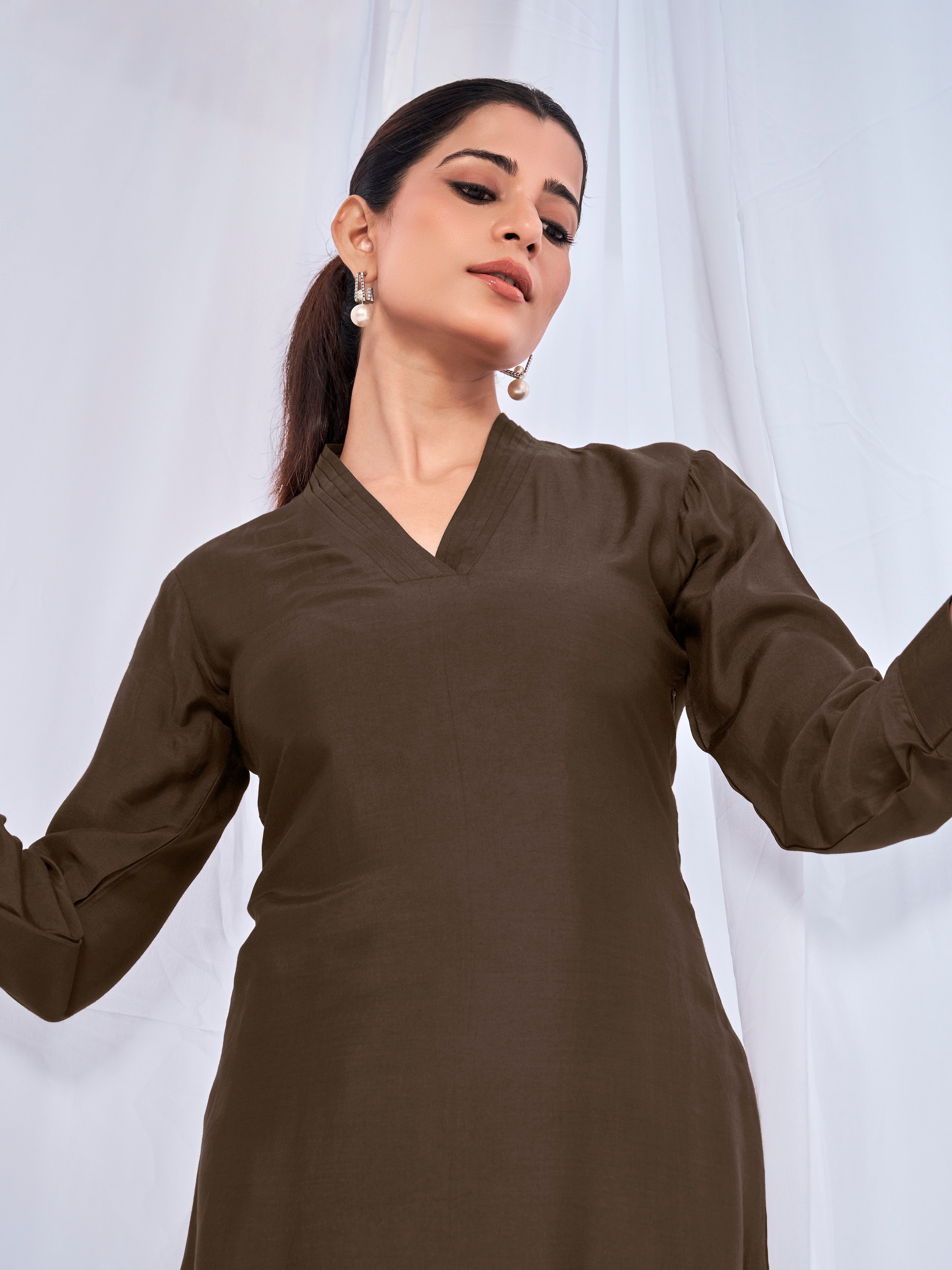 Brown coord set with subtle stitch detailing