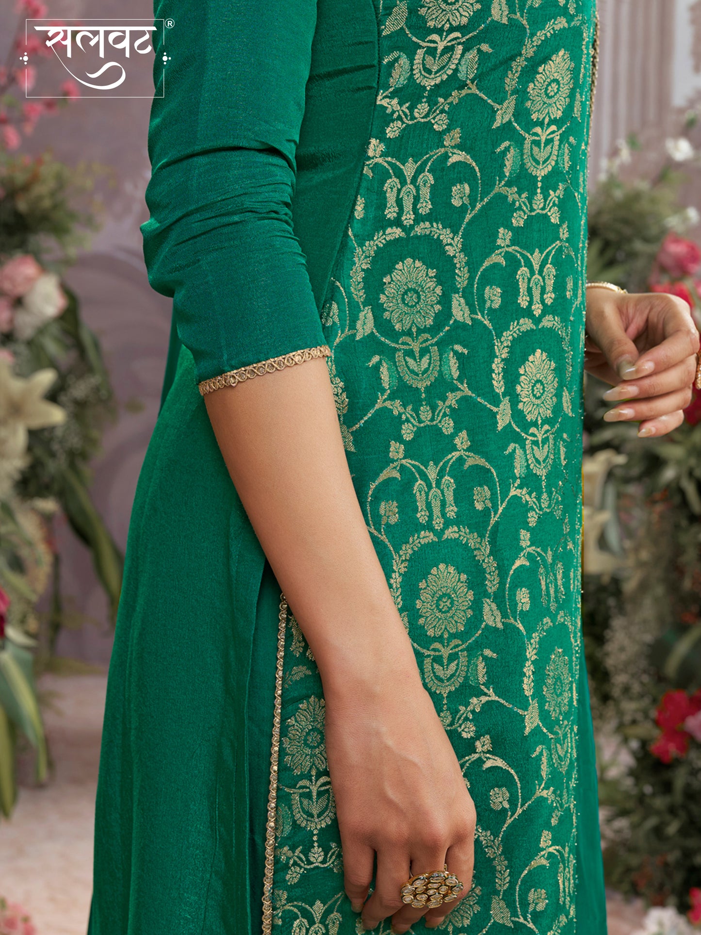 Green Chinon Kurta Set with Jacquard and Zari Work, Paired with an Organza Dupatta