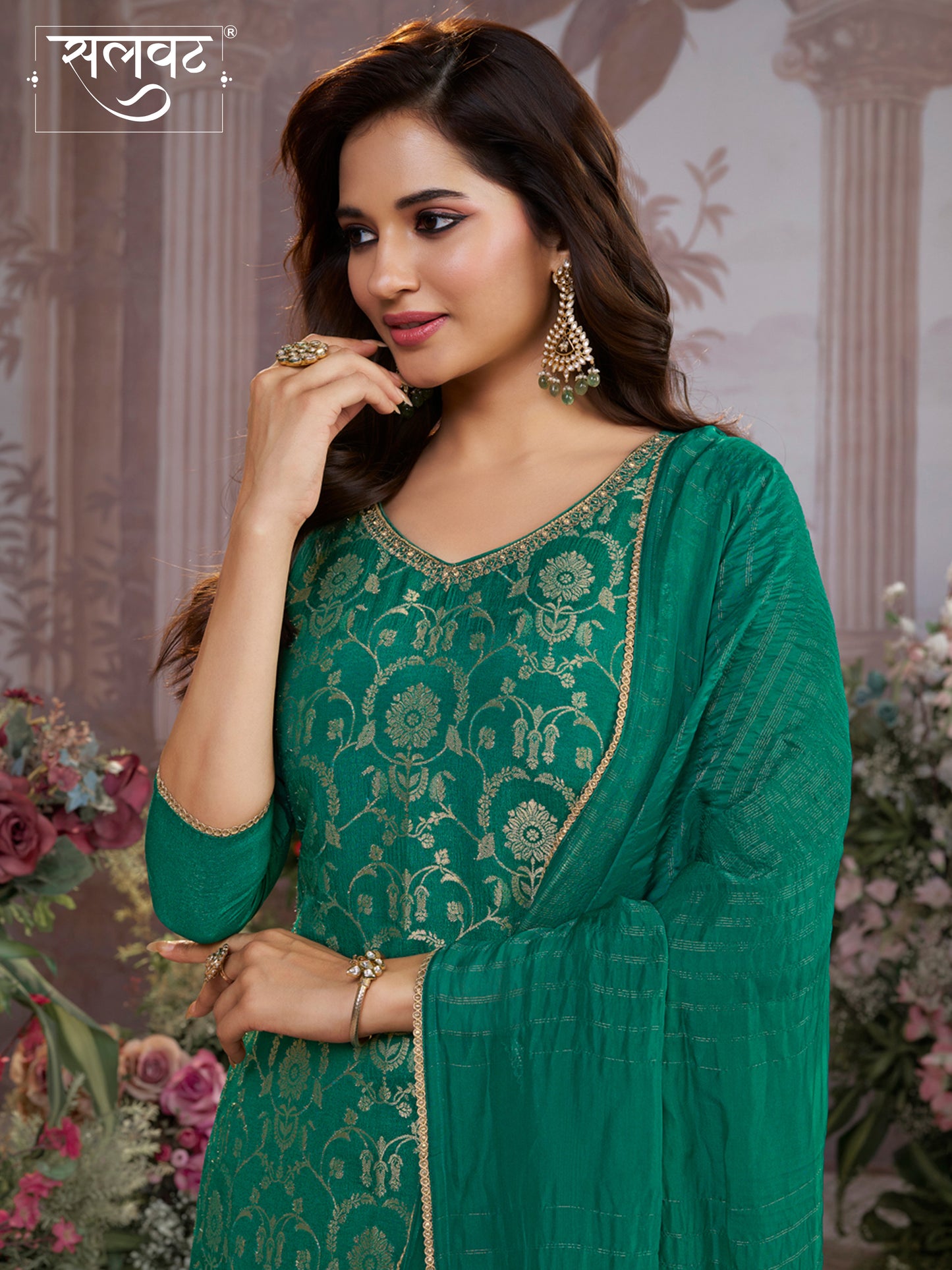 Green Chinon Kurta Set with Jacquard and Zari Work, Paired with an Organza Dupatta