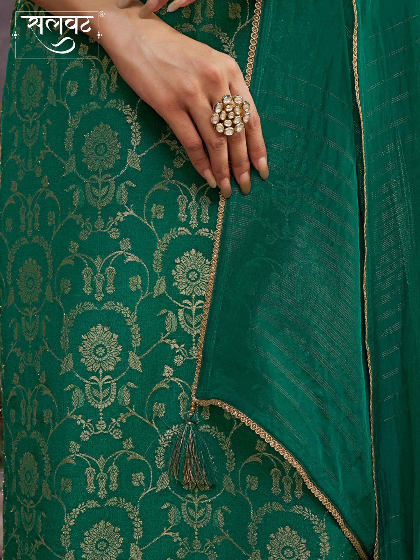 Green Chinon Kurta Set with Jacquard and Zari Work, Paired with an Organza Dupatta